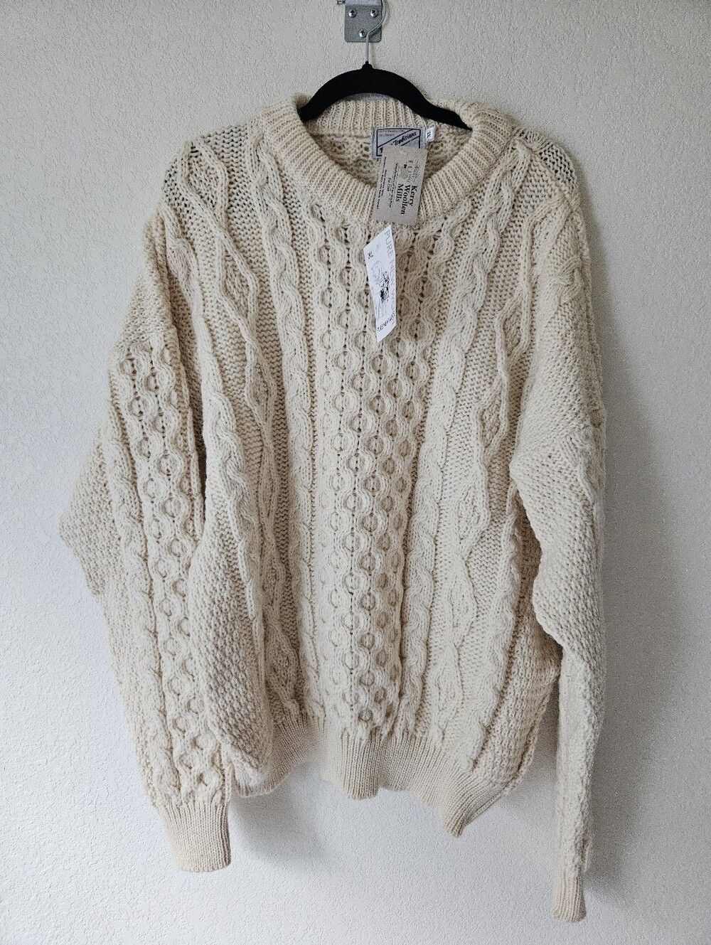 Classic Crewneck Cable Knit Sweater - Cream